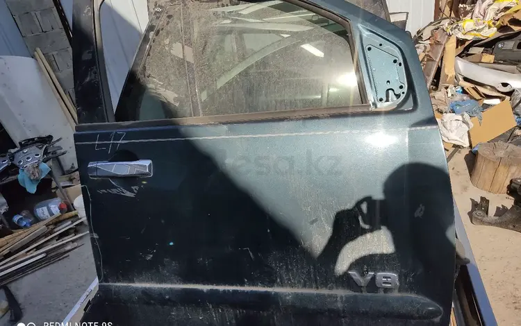 Дверь Nissan Armada передняя правая за 9 300 тг. в Алматы