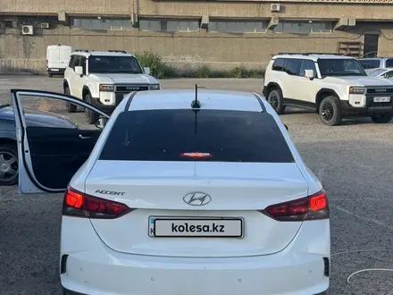 Hyundai Accent 2020 года за 5 500 000 тг. в Актау – фото 3