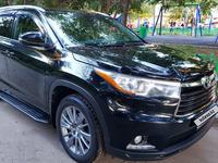 Toyota Highlander 2015 годаfor18 499 000 тг. в Усть-Каменогорск