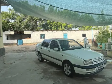Volkswagen Vento 1995 года за 1 400 000 тг. в Абай (Келесский р-н) – фото 12
