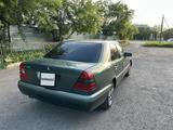 Mercedes-Benz C 280 1995 года за 2 400 000 тг. в Караганда – фото 2
