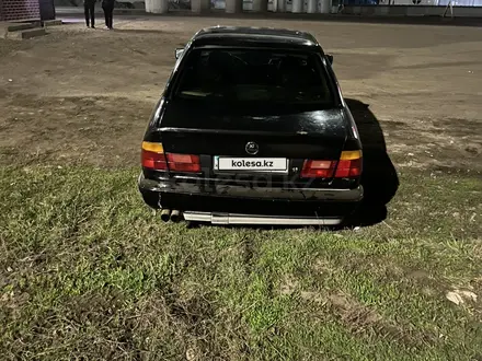 BMW 525 1992 года за 1 000 000 тг. в Астана – фото 2