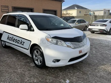 Toyota Sienna 2015 года за 7 500 000 тг. в Атырау – фото 2