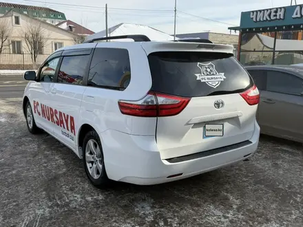 Toyota Sienna 2015 года за 7 500 000 тг. в Атырау – фото 5