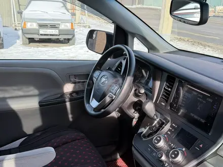 Toyota Sienna 2015 года за 7 500 000 тг. в Атырау – фото 7