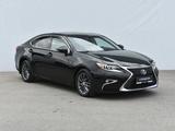 Lexus ES 250 2018 года за 15 300 000 тг. в Атырау – фото 3