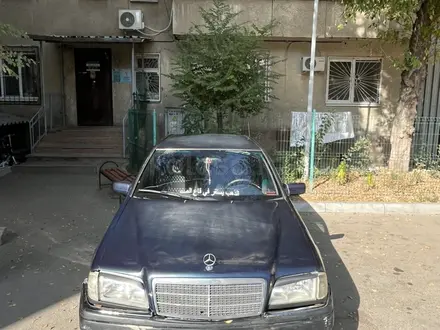 Mercedes-Benz C 200 1996 года за 1 750 000 тг. в Алматы – фото 30