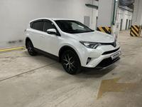 Toyota RAV4 2018 года за 12 500 000 тг. в Астана