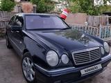 Mercedes-Benz E 230 1997 года за 2 900 000 тг. в Алматы – фото 4