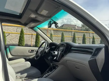 Toyota Highlander 2001 года за 6 400 000 тг. в Алматы – фото 12