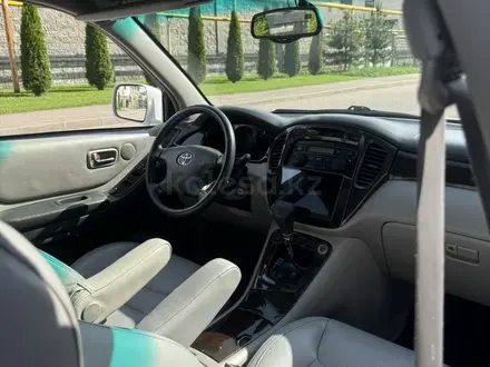 Toyota Highlander 2001 года за 6 400 000 тг. в Алматы – фото 15