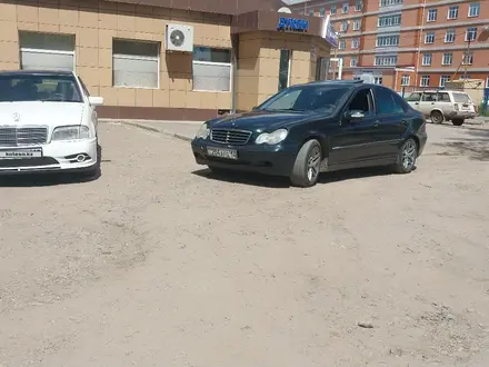 Mercedes-Benz C 240 2001 года за 3 500 000 тг. в Павлодар – фото 4