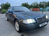 Mercedes-Benz C 200 1994 года за 1 400 000 тг. в Алматы – фото 2