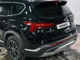 Hyundai Santa Fe 2022 года за 16 500 000 тг. в Уральск – фото 2