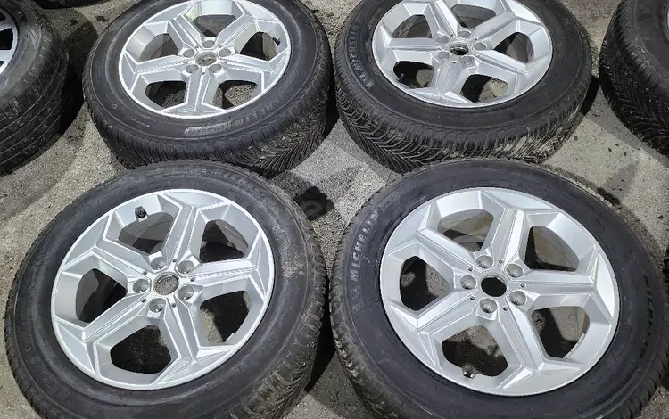 BMW X1 R18 5x112 оригинал за 200 000 тг. в Алматы