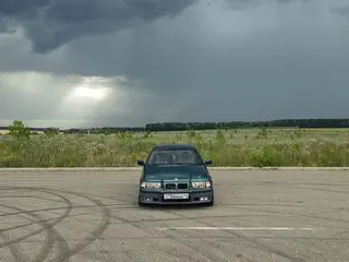 BMW 325