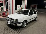 Volkswagen Golf 1993 года за 1 500 000 тг. в Караганда – фото 2