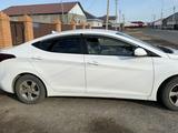 Hyundai Elantra 2014 года за 5 000 000 тг. в Атырау – фото 3