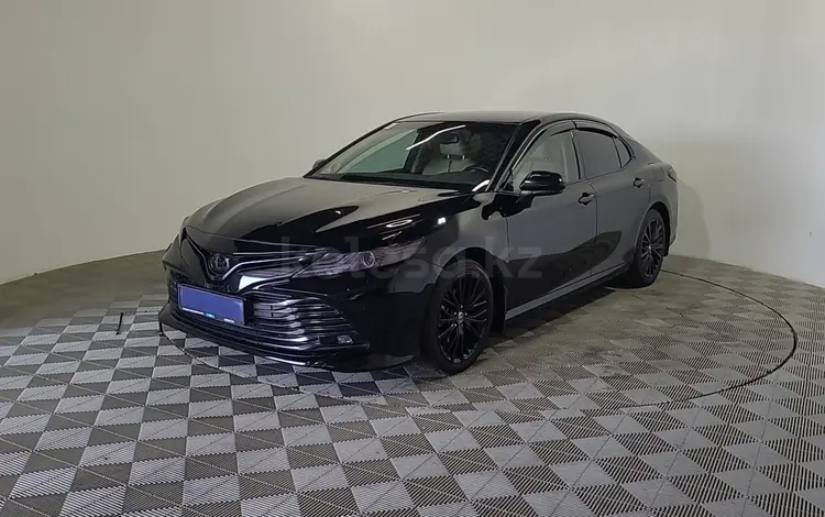 Toyota Camry 2020 года за 14 190 000 тг. в Алматы