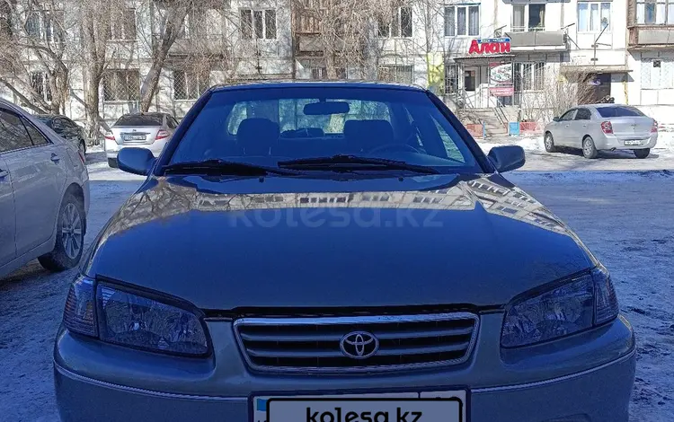 Toyota Camry 2001 года за 4 500 000 тг. в Семей