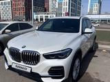 BMW X5 2021 года за 28 500 000 тг. в Астана