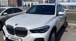 BMW X5 2021 года за 28 500 000 тг. в Астана