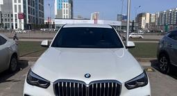 BMW X5 2021 года за 28 500 000 тг. в Астана – фото 2