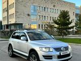 Volkswagen Touareg 2007 года за 4 500 000 тг. в Алматы