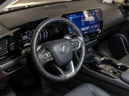 Lexus NX 350 2023 года за 31 500 000 тг. в Алматы – фото 6