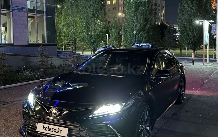Toyota Camry 2023 года за 14 700 000 тг. в Алматы