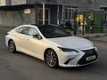 Lexus ES 250 2018 года за 19 000 000 тг. в Алматы – фото 2