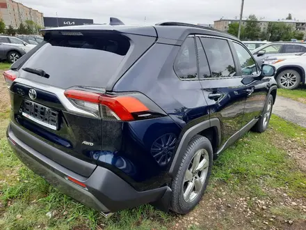 Toyota RAV4 2020 года за 14 700 000 тг. в Петропавловск – фото 5