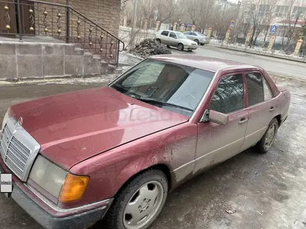 Mercedes-Benz E 200 1992 года за 1 200 000 тг. в Астана – фото 2