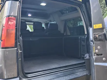 Land Rover Discovery 2004 года за 5 900 000 тг. в Алматы – фото 24