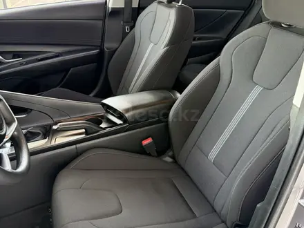 Hyundai Elantra 2022 года за 7 490 000 тг. в Шымкент – фото 9