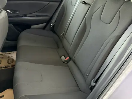 Hyundai Elantra 2022 года за 7 490 000 тг. в Шымкент – фото 15