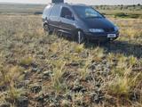 Volkswagen Sharan 1998 года за 1 500 000 тг. в Актобе – фото 2