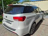 Kia Carnival 2019 года за 13 500 000 тг. в Туркестан – фото 3