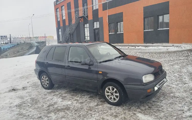 Volkswagen Golf 1994 годаүшін1 000 000 тг. в Астана