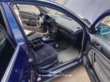 Volkswagen Passat 2002 годаfor2 800 000 тг. в Актобе – фото 5