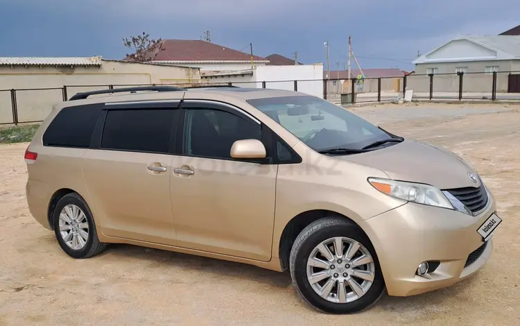 Toyota Sienna 2011 года за 11 800 000 тг. в Уральск