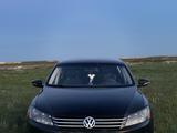 Volkswagen Passat 2012 годаүшін5 500 000 тг. в Аксай