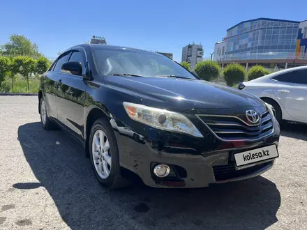Toyota Camry 2011 года за 7 100 000 тг. в Павлодар – фото 2