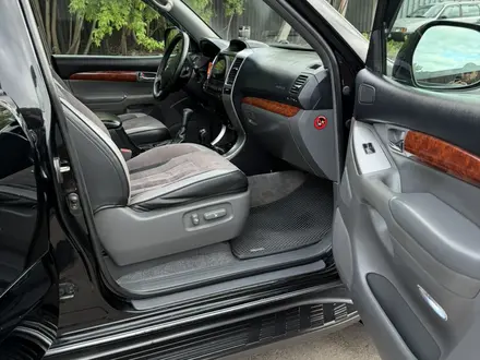 Toyota Land Cruiser Prado 2006 года за 13 800 000 тг. в Караганда – фото 9