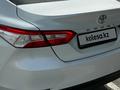 Toyota Camry 2021 года за 13 500 000 тг. в Атырау – фото 8
