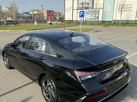 Hyundai Elantra 2024 года за 10 690 000 тг. в Алматы – фото 9