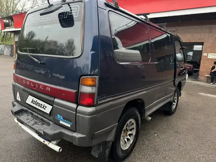 Mitsubishi Delica 1995 года за 1 800 000 тг. в Алматы – фото 5