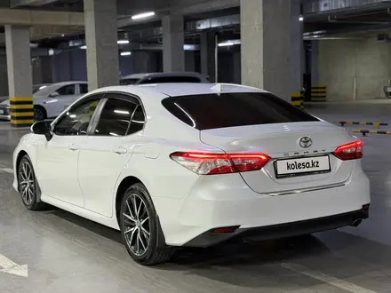 Toyota Camry 2021 года за 13 500 000 тг. в Шымкент – фото 10