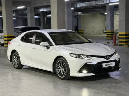 Toyota Camry 2021 года за 13 500 000 тг. в Шымкент – фото 3