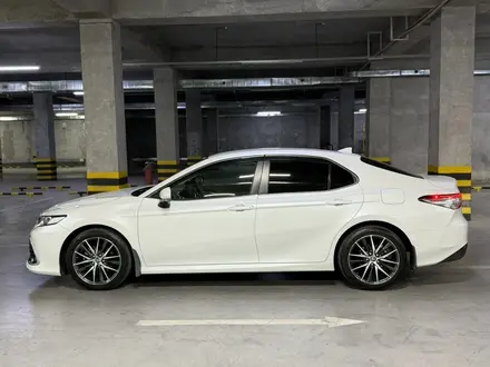 Toyota Camry 2021 года за 13 500 000 тг. в Шымкент – фото 4